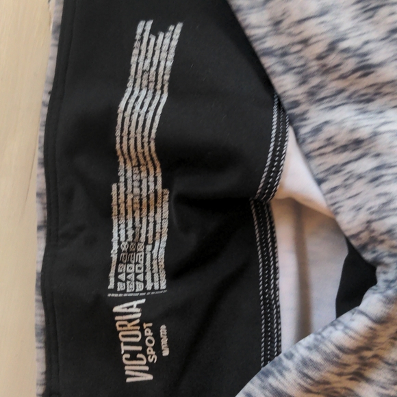 Light gray VS leggings - Picture 3 of 3